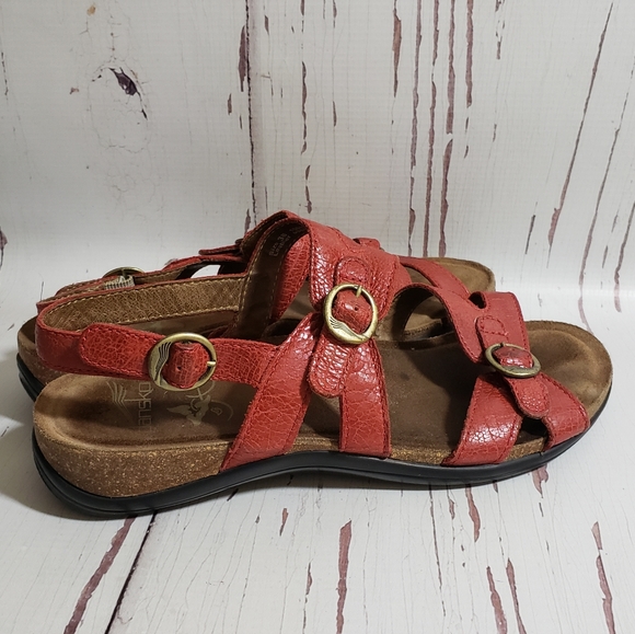 Dansko red open toe straps and buckle woman sandals size 38 - Picture 3 of 6